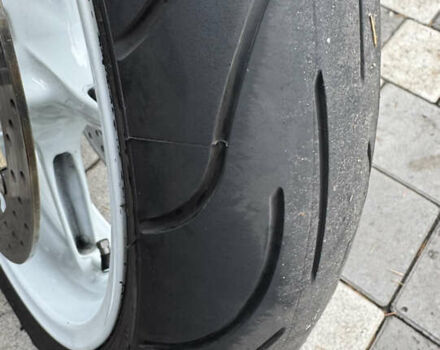 Ямаха Р1 2004 в Новомосковске на Automoto.ua Красный Ямаха Р1, объемом двигателя 1 л и пробегом 30 тыс. км за 7000 $, фото 17 на Automoto.ua