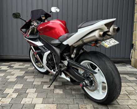 Ямаха Р1 2004 в Новомосковске на Automoto.ua Красный Ямаха Р1, объемом двигателя 1 л и пробегом 30 тыс. км за 7000 $, фото 3 на Automoto.ua