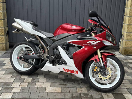 Ямаха Р1 2004 в Новомосковске на Automoto.ua Красный Ямаха Р1, объемом двигателя 1 л и пробегом 30 тыс. км за 7000 $, фото 1 на Automoto.ua