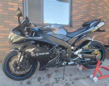 Ямаха R1, об'ємом двигуна 1 л та пробігом 14 тис. км за 8800 $, фото 1 на Automoto.ua