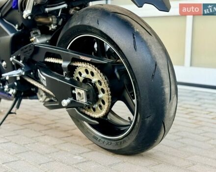 Ямаха R1, об'ємом двигуна 1 л та пробігом 8 тис. км за 11999 $, фото 7 на Automoto.ua