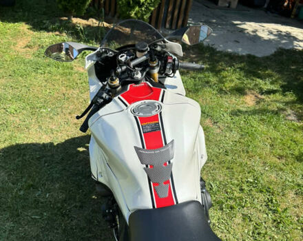 Ямаха R1, об'ємом двигуна 1 л та пробігом 3 тис. км за 10000 $, фото 6 на Automoto.ua