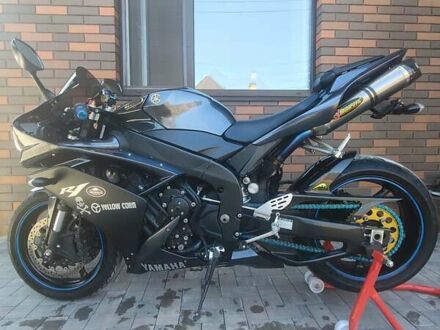Ямаха R1, об'ємом двигуна 1 л та пробігом 14 тис. км за 8700 $, фото 1 на Automoto.ua