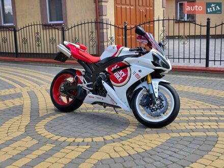 Ямаха R1, об'ємом двигуна 1 л та пробігом 45 тис. км за 8500 $, фото 1 на Automoto.ua