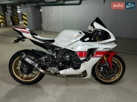 Ямаха R1, об'ємом двигуна 1 л та пробігом 6 тис. км за 20000 $, фото 1 на Automoto.ua
