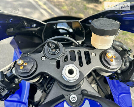 Синій Ямаха R1, об'ємом двигуна 1 л та пробігом 2 тис. км за 20000 $, фото 16 на Automoto.ua