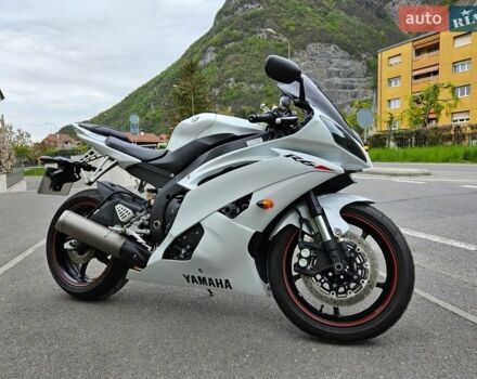 Білий Ямаха R6, об'ємом двигуна 0 л та пробігом 130 тис. км за 13000 $, фото 6 на Automoto.ua