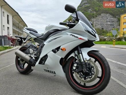 Білий Ямаха R6, об'ємом двигуна 0 л та пробігом 130 тис. км за 13000 $, фото 1 на Automoto.ua