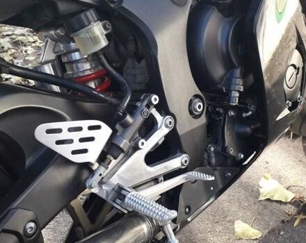 Ямаха R6 2003 у Казатине на Automoto.ua Червоний Ямаха R6, об'ємом двигуна 0.6 л та пробігом 27 тис. км за 6650 $, фото 15 на Automoto.ua