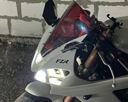 Ямаха R6, об'ємом двигуна 0.6 л та пробігом 0 тис. км за 5000 $, фото 1 на Automoto.ua