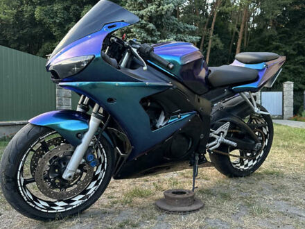 Ямаха Р6 2005 в Ровно на Automoto.ua Синий Ямаха Р6, объемом двигателя 0.6 л и пробегом 28 тыс. км за 3000 $, фото 1 на Automoto.ua