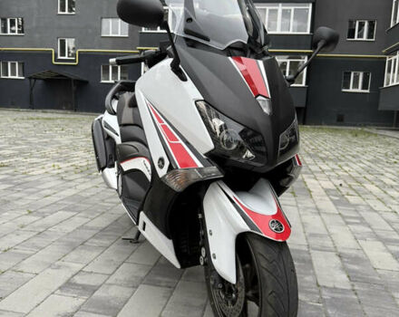 Білий Ямаха T-max, об'ємом двигуна 0.53 л та пробігом 17 тис. км за 3950 $, фото 1 на Automoto.ua
