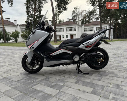 Білий Ямаха T-max, об'ємом двигуна 0.53 л та пробігом 17 тис. км за 3950 $, фото 2 на Automoto.ua