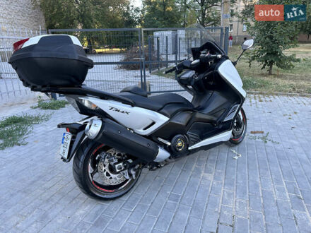 Ямаха Т-макс 2013 в Виннице на Automoto.ua Белый Ямаха Т-макс, объемом двигателя 0.53 л и пробегом 29 тыс. км за 6700 $, фото 1 на Automoto.ua