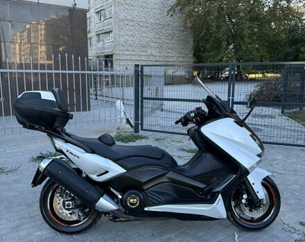 Білий Ямаха T-max, об'ємом двигуна 0.53 л та пробігом 30 тис. км за 6900 $, фото 1 на Automoto.ua