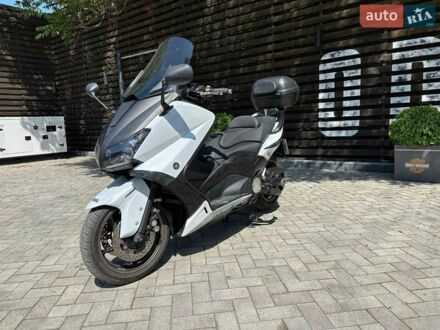 Білий Ямаха T-max, об'ємом двигуна 0.53 л та пробігом 33 тис. км за 8200 $, фото 1 на Automoto.ua