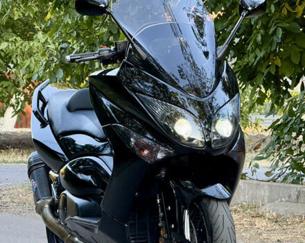 Черный Ямаха Т-макс, объемом двигателя 0.5 л и пробегом 19 тыс. км за 5999 $, фото 2 на Automoto.ua