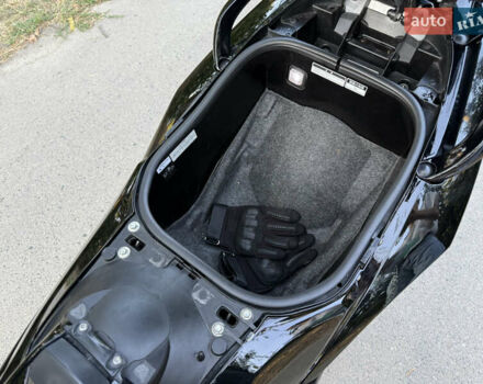 Черный Ямаха Т-макс, объемом двигателя 0.5 л и пробегом 19 тыс. км за 5999 $, фото 42 на Automoto.ua