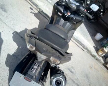 Чорний Ямаха T-max, об'ємом двигуна 0.53 л та пробігом 58 тис. км за 9000 $, фото 4 на Automoto.ua