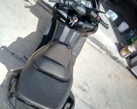 Чорний Ямаха T-max, об'ємом двигуна 0.53 л та пробігом 58 тис. км за 9000 $, фото 5 на Automoto.ua