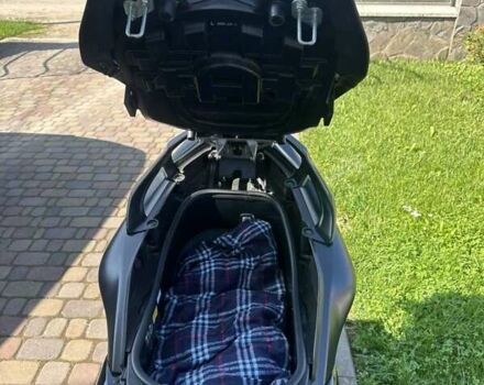 Чорний Ямаха T-max, об'ємом двигуна 0.53 л та пробігом 12 тис. км за 6164 $, фото 4 на Automoto.ua