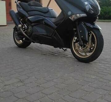 Ямаха T-max 2013 у Каменке-Бугской на Automoto.ua Чорний Ямаха T-max, об'ємом двигуна 0.53 л та пробігом 17 тис. км за 3400 $, фото 1 на Automoto.ua