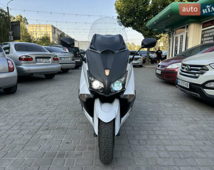 Ямаха T-max, об'ємом двигуна 0.53 л та пробігом 12 тис. км за 6900 $, фото 5 на Automoto.ua