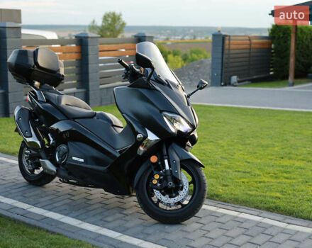 Ямаха T-max, об'ємом двигуна 0.53 л та пробігом 21 тис. км за 12300 $, фото 2 на Automoto.ua