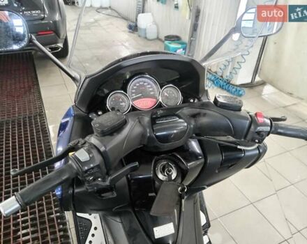 Синій Ямаха T-max, об'ємом двигуна 0 л та пробігом 33 тис. км за 5900 $, фото 7 на Automoto.ua