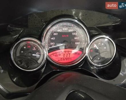 Синій Ямаха T-max, об'ємом двигуна 0 л та пробігом 33 тис. км за 5900 $, фото 6 на Automoto.ua