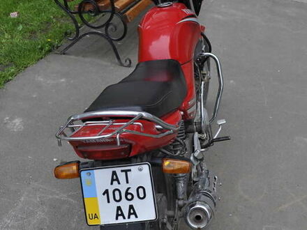 Ямаха YBR 2005 у Калуше на Automoto.ua Червоний Ямаха YBR, об'ємом двигуна 1.25 л та пробігом 35 тис. км за 700 $, фото 1 на Automoto.ua