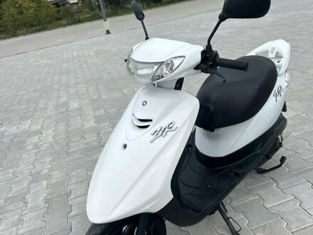 Ямаха Jog SA 39 ZR 2013 у Тернополі на Automoto.ua Білий Ямаха Jog SA 39 ZR, об'ємом двигуна 0.05 л та пробігом 11 тис. км за 646 $, фото 1 на Automoto.ua