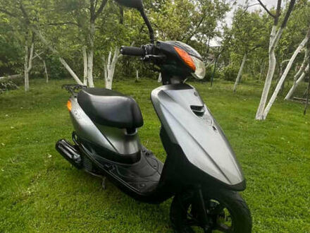 Ямаха Jog SA 39 ZR 2010 в Тернополе на Automoto.ua Серый Ямаха Jog SA 39 ZR, объемом двигателя 0 л и пробегом 8 тыс. км за 550 $, фото 1 на Automoto.ua