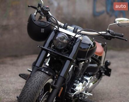 Ямаха Drag Star 1100 2005 в Кривом Роге на Automoto.ua Черный Ямаха Drag Star 1100, объемом двигателя 0 л и пробегом 35 тыс. км за 6999 $, фото 6 на Automoto.ua