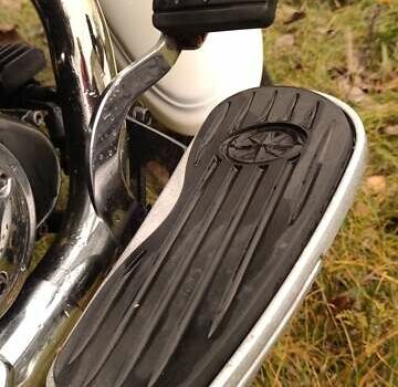 Белый Ямаха Drag Star 400, объемом двигателя 0.4 л и пробегом 30 тыс. км за 3800 $, фото 36 на Automoto.ua