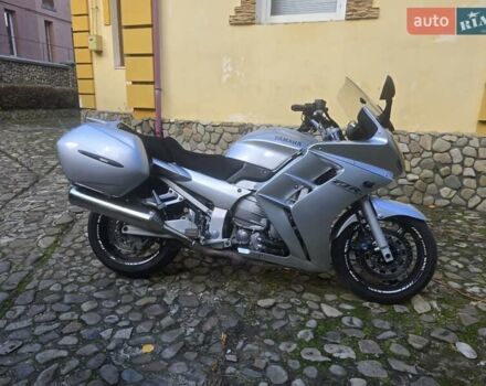 Ямаха FJR 1300 2002 в Черновцах на Automoto.ua Серый Ямаха FJR 1300, объемом двигателя 1.3 л и пробегом 102 тыс. км за 5200 $, фото 2 на Automoto.ua