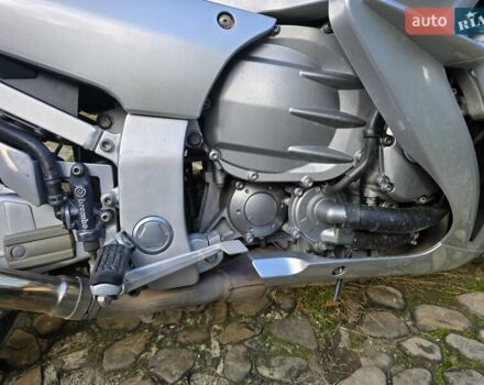 Ямаха FJR 1300 2002 в Черновцах на Automoto.ua Серый Ямаха FJR 1300, объемом двигателя 1.3 л и пробегом 102 тыс. км за 5200 $, фото 1 на Automoto.ua