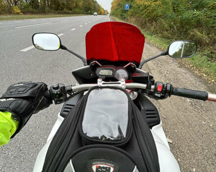 Белый Ямаха FZ-1, объемом двигателя 1 л и пробегом 36 тыс. км за 8500 $, фото 3 на Automoto.ua