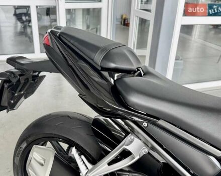 Ямаха FZ-1, объемом двигателя 1 л и пробегом 40 тыс. км за 7299 $, фото 9 на Automoto.ua