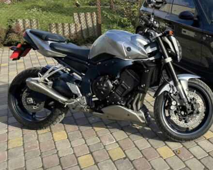 Серый Ямаха FZ-1, объемом двигателя 1 л и пробегом 33 тыс. км за 6600 $, фото 3 на Automoto.ua