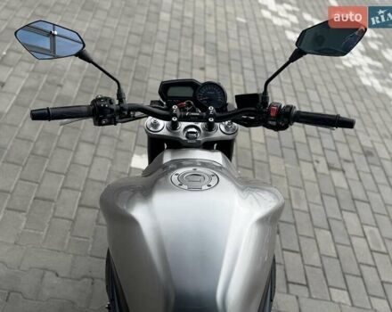 Серый Ямаха FZ-1, объемом двигателя 1 л и пробегом 31 тыс. км за 6799 $, фото 10 на Automoto.ua