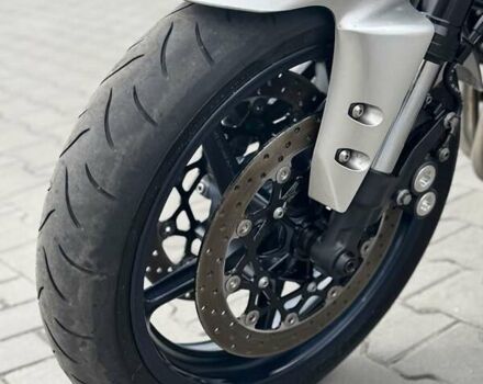 Серый Ямаха FZ-1, объемом двигателя 1 л и пробегом 31 тыс. км за 6799 $, фото 17 на Automoto.ua