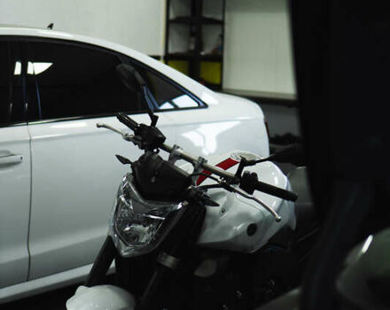 Білий Ямаха FZ1 Fazer, об'ємом двигуна 1 л та пробігом 12 тис. км за 8000 $, фото 10 на Automoto.ua