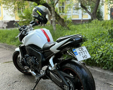 Білий Ямаха FZ1 Fazer, об'ємом двигуна 1 л та пробігом 12 тис. км за 8000 $, фото 16 на Automoto.ua