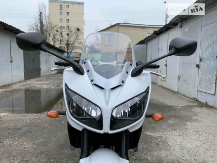 Білий Ямаха FZ1 Fazer, об'ємом двигуна 1 л та пробігом 2 тис. км за 8500 $, фото 1 на Automoto.ua