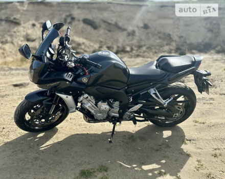 Черный Ямаха FZ1 Fazer, объемом двигателя 1 л и пробегом 40 тыс. км за 6600 $, фото 2 на Automoto.ua