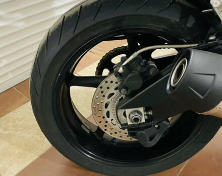 Червоний Ямаха FZ1 Fazer, об'ємом двигуна 1 л та пробігом 59 тис. км за 8600 $, фото 9 на Automoto.ua