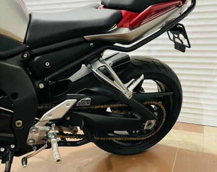Червоний Ямаха FZ1 Fazer, об'ємом двигуна 1 л та пробігом 59 тис. км за 8600 $, фото 13 на Automoto.ua