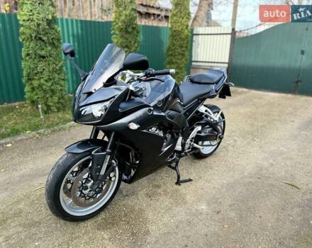 Серый Ямаха FZ1 Fazer, объемом двигателя 1 л и пробегом 30 тыс. км за 7000 $, фото 1 на Automoto.ua
