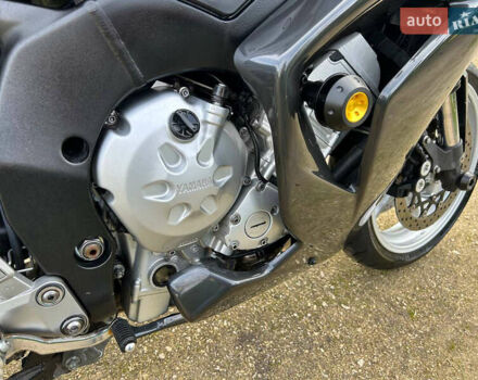 Серый Ямаха FZ1 Fazer, объемом двигателя 1 л и пробегом 30 тыс. км за 7000 $, фото 24 на Automoto.ua